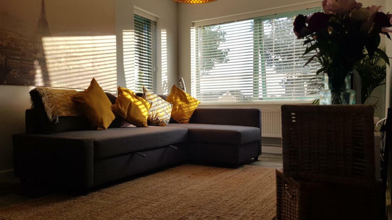 New Contemporary Flat Minutes From Airport & Nec Appartement Marston Green Buitenkant foto