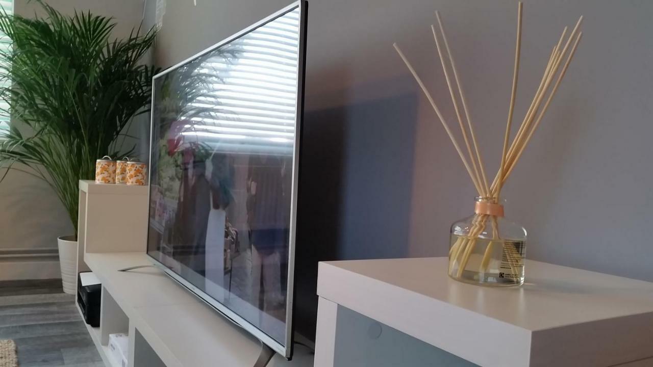 New Contemporary Flat Minutes From Airport & Nec Appartement Marston Green Buitenkant foto