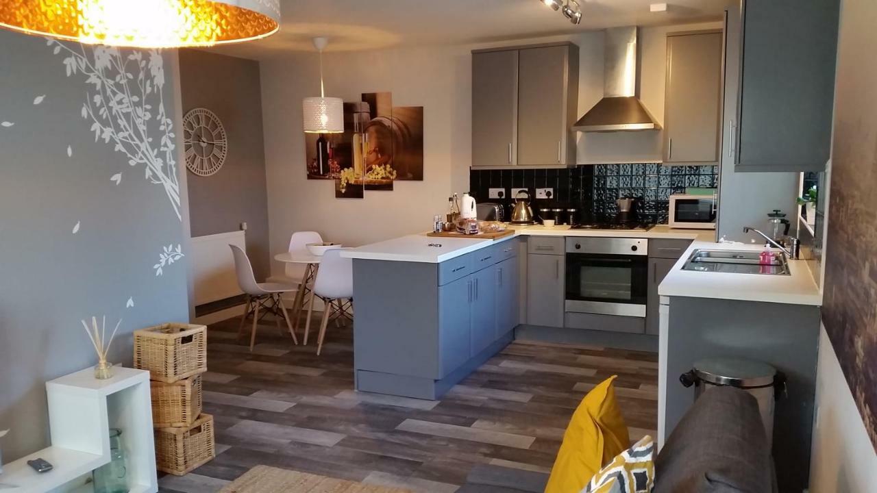 New Contemporary Flat Minutes From Airport & Nec Appartement Marston Green Buitenkant foto
